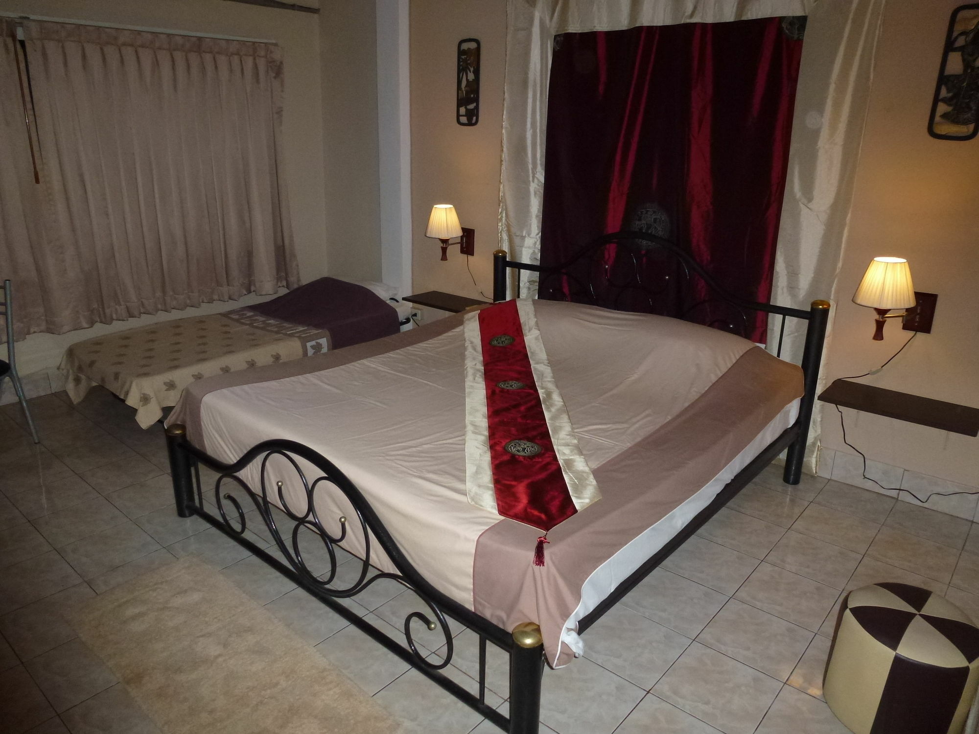 Bellmans Restaurant & Guesthouse Karon Buitenkant foto